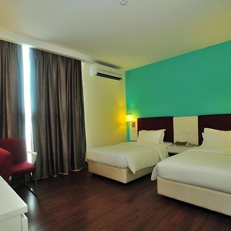 D North Star Hotel & Spa Sandakan Exterior photo
