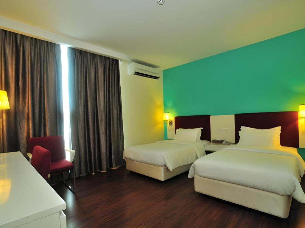 D North Star Hotel & Spa Sandakan Exterior photo